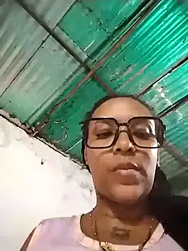 Snapshot of Vale_Nikol21 chatting on March 2026 12:16:02 AM Vale Nikol21 online show from March 2026 12:16:02 AM