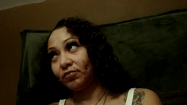 Flossee online show from November 2025 12:16:01 PM