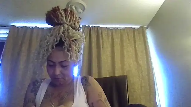 Flossee online show from February 2026 05:09:01 PM