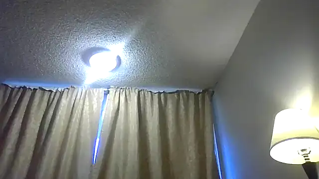 Flossee online show from February 2026 05:46:01 PM