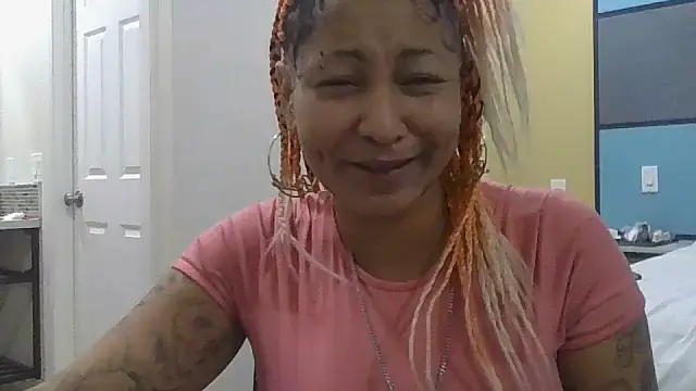 Flossee online show from September 2025 04:07:02 PM