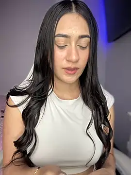 Snapshot of isabela_l chatting on September 2025 07:43:02 PM isabela l online show from September 2025 07:43:02 PM