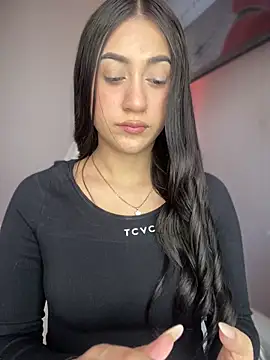 Snapshot of isabela_l chatting on September 2025 05:40:02 PM isabela l online show from September 2025 05:40:02 PM