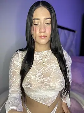 isabela l online show from December 2025 08:04:02 PM