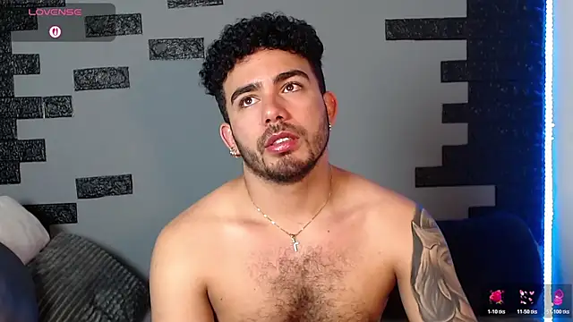 adamhairy online show from November 2025 10:43:01 PM