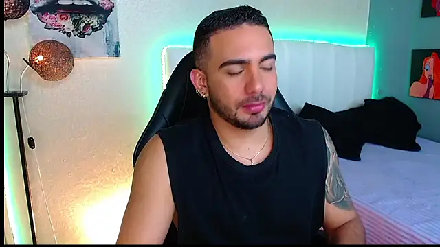 adamhairy online show from May 2026 07:45:02 PM