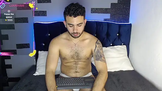 adamhairy online show from October 2025 11:05:02 PM