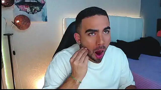 adamhairy online show from May 2026 08:49:01 PM