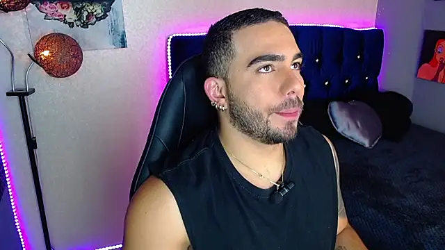 adamhairy online show from May 2026 07:54:01 PM