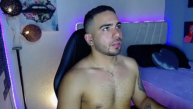 adamhairy online show from May 2026 07:56:02 PM