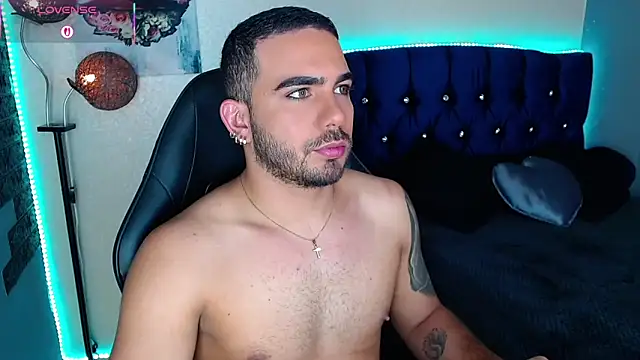 adamhairy online show from May 2026 07:44:02 PM