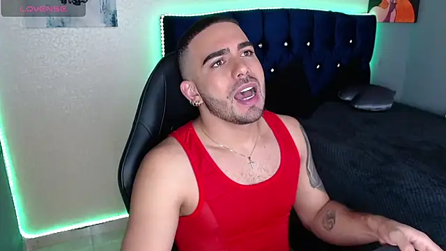 adamhairy online show from April 2026 10:32:01 PM