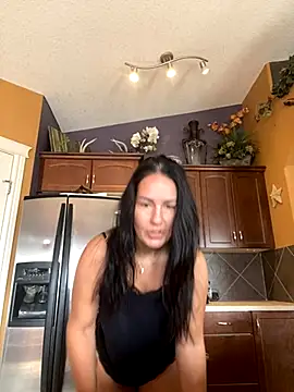 Snapshot of starsaligned chatting on November 2025 06:22:02 PM starsaligned online show from November 2025 06:22:02 PM