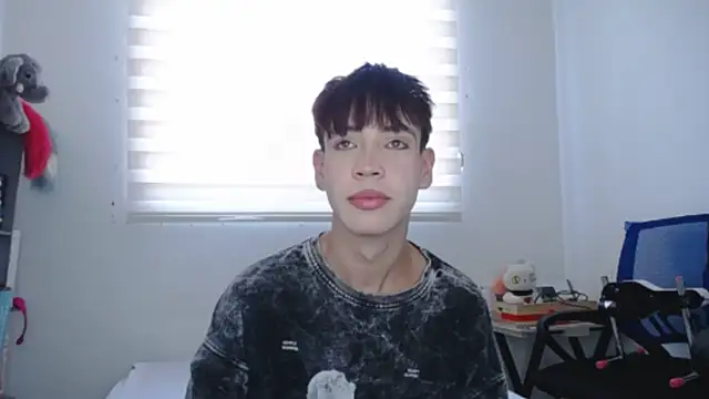 Snapshot of lucky_stricke chatting on September 2025 08:13:01 PM lucky stricke online show from September 2025 08:13:01 PM