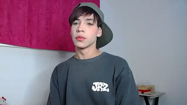 Snapshot of lucky_stricke chatting on November 2025 04:27:02 AM lucky stricke online show from November 2025 04:27:02 AM