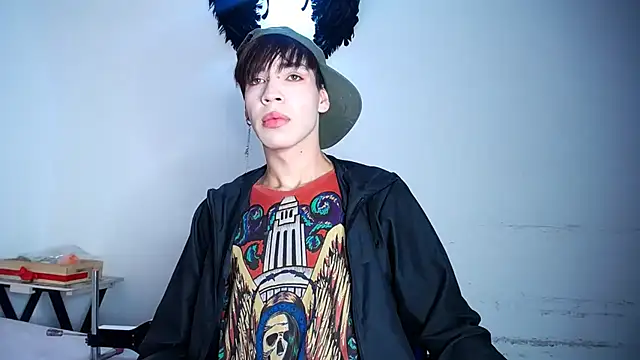 Snapshot of lucky_stricke chatting on November 2025 03:33:02 AM lucky stricke online show from November 2025 03:33:02 AM