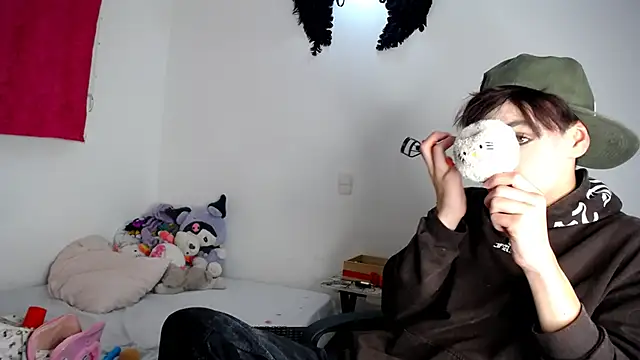 Snapshot of lucky_stricke chatting on October 2025 04:00:01 AM lucky stricke online show from October 2025 04:00:01 AM