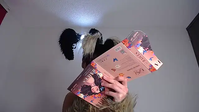 Snapshot of lucky_stricke chatting on October 2025 03:58:01 AM lucky stricke online show from October 2025 03:58:01 AM