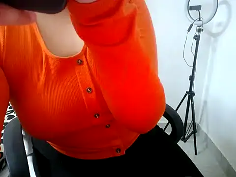 Roshi Love online show from April 2026 04:47:02 PM