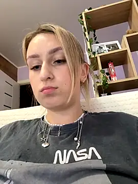 KassandraTress online show from October 2025 12:39:02 PM