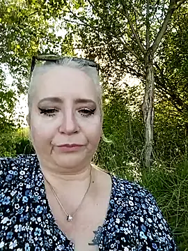 SquirtMilf00 online show from June 2026 04:02:02 PM