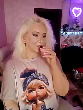 SquirtMilf00 online show from March 2026 03:32:01 AM