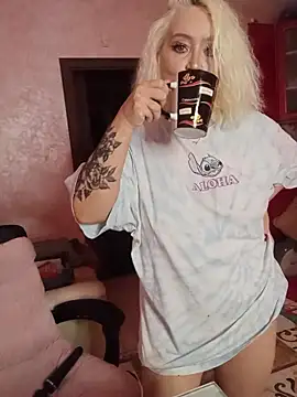 SquirtMilf00 online show from November 2025 01:53:02 AM