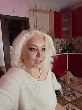 Snapshot of SquirtMilf00 chatting on September 2025 02:29:02 AM SquirtMilf00 online show from September 2025 02:29:02 AM