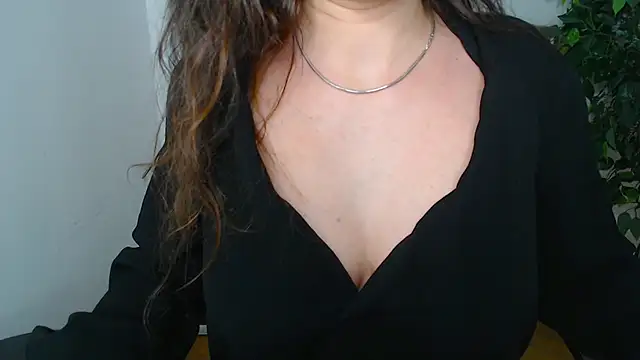 Erika bestboobs online show from September 2025 06:23:01 PM