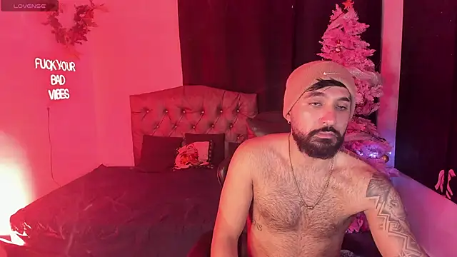 Snapshot of DanteAndVictoria chatting on December 2025 03:07:01 AM DanteAndVictoria online show from December 2025 03:07:01 AM