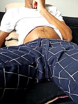 mojaymort online show from April 2026 11:36:01 AM