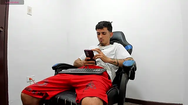 nextboywell1 online show from February 2026 07:14:01 PM