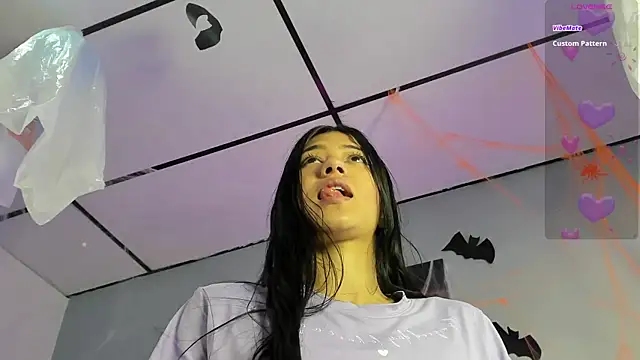 Snapshot of _jasmine_blush chatting on November 2025 12:21:02 PM jasmine blush online show from November 2025 12:21:02 PM