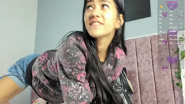 Snapshot of _jasmine_blush chatting on November 2025 01:48:02 PM jasmine blush online show from November 2025 01:48:02 PM