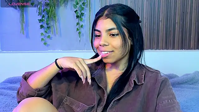 Dakotaferreti online show from October 2025 08:43:02 PM