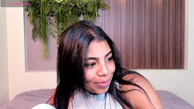 Dakotaferreti online show from September 2025 09:00:01 PM