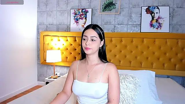 Snapshot of EmilyyRamirez chatting on October 2025 01:13:01 PM EmilyyRamirez online show from October 2025 01:13:01 PM