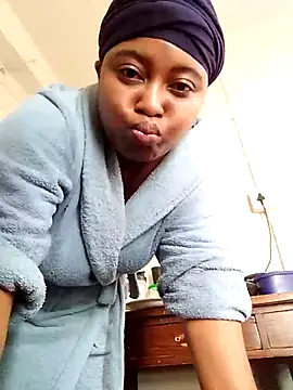 AcetousAbb online show from November 2025 05:19:01 AM