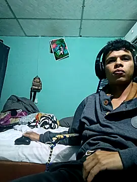 Snapshot of Batm01 chatting on November 2025 03:13:02 AM Batm01 online show from November 2025 03:13:02 AM