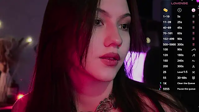 Snapshot of KendalHottt chatting on October 2025 04:33:01 AM KendalHottt online show from October 2025 04:33:01 AM