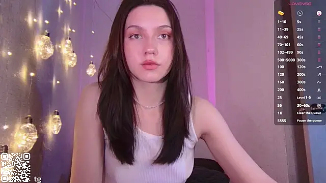 Snapshot of KendalHottt chatting on November 2025 03:39:01 AM KendalHottt online show from November 2025 03:39:01 AM