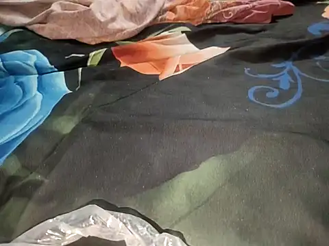 SIMRANSONU26 online show from September 2025 06:08:01 PM