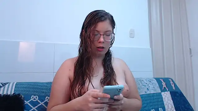 Snapshot of zoewhite2 chatting on September 2025 09:31:01 PM zoewhite2 online show from September 2025 09:31:01 PM