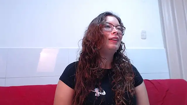 Snapshot of zoewhite2 chatting on October 2025 07:14:01 PM zoewhite2 online show from October 2025 07:14:01 PM