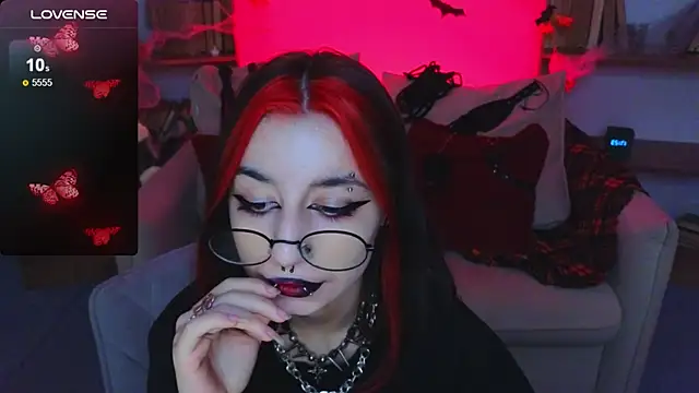 Snapshot of Mistress__Marcelline chatting on October 2025 10:23:02 AM Mistress Marcelline online show from October 2025 10:23:02 AM