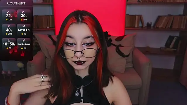 Snapshot of Mistress__Marcelline chatting on November 2025 09:42:02 AM Mistress Marcelline online show from November 2025 09:42:02 AM