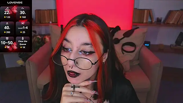 Snapshot of Mistress__Marcelline chatting on November 2025 09:54:02 AM Mistress Marcelline online show from November 2025 09:54:02 AM