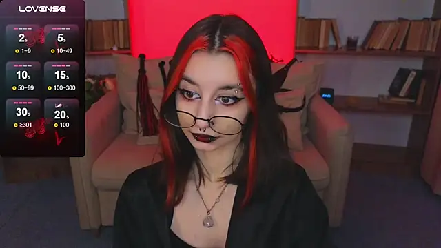 Snapshot of Mistress__Marcelline chatting on November 2025 10:48:01 AM Mistress Marcelline online show from November 2025 10:48:01 AM