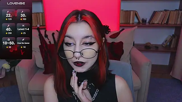 Snapshot of Mistress__Marcelline chatting on November 2025 10:15:01 AM Mistress Marcelline online show from November 2025 10:15:01 AM