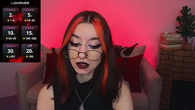 Snapshot of Mistress__Marcelline chatting on December 2025 09:47:02 AM Mistress Marcelline online show from December 2025 09:47:02 AM